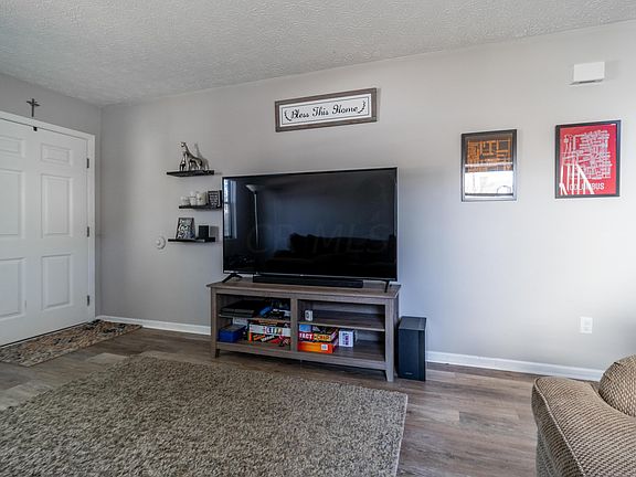 5th image of 4855 Driffield Ct