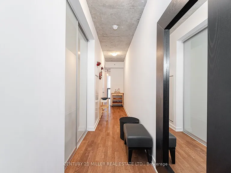 15 Beverley St #301 — Photo 9