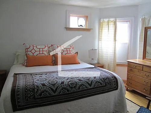 11 Holman St #2