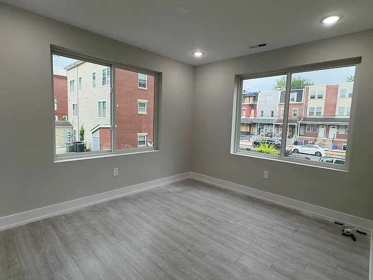 649-1 N 35th St #202A — Photo 27
