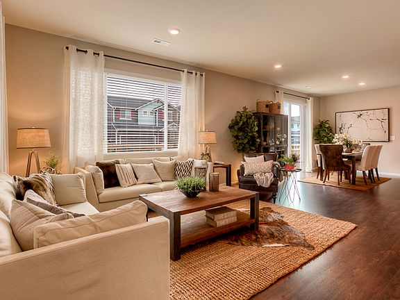 4th image of 3416 Hera St NE