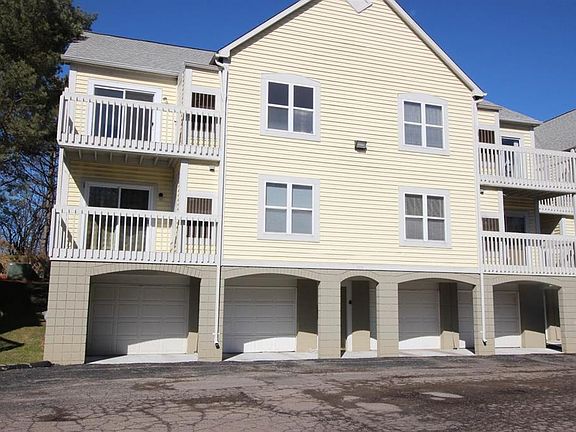 3rd image of 2215 S Huron Pkwy APT 3
