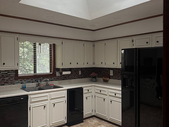 3rd image of 8991 Mandarin Dr