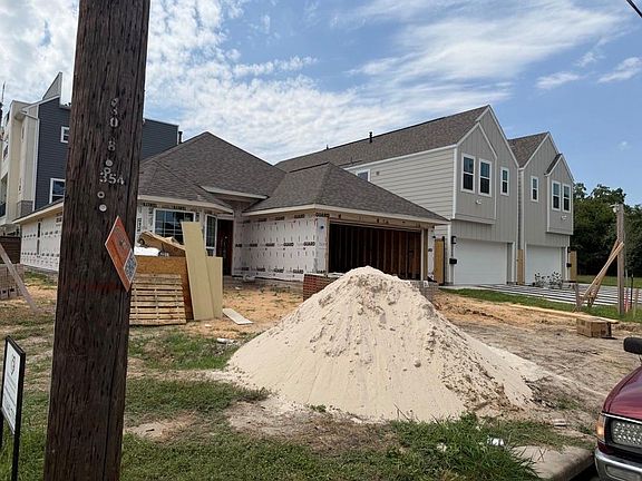 4th image of 3038 Bremond St