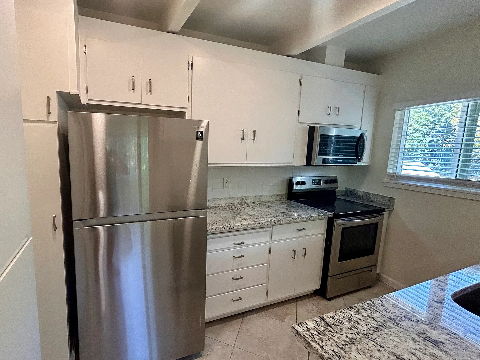 2 bed, 1004 sqft, $3,650 — Photo 3
