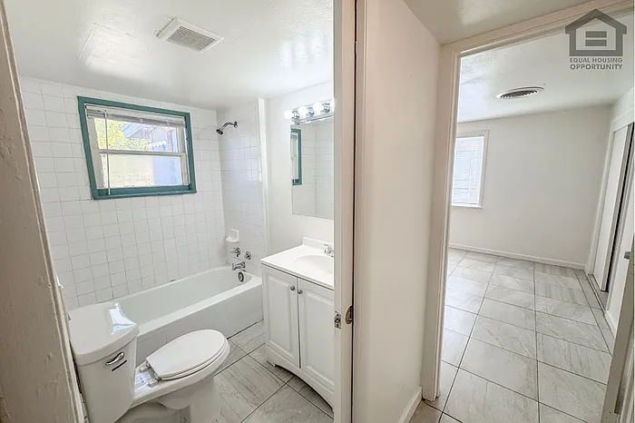308 E Vogel Ave #3 — Photo 16