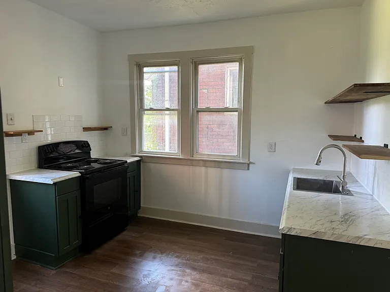 3994 Townsend St — Photo 10