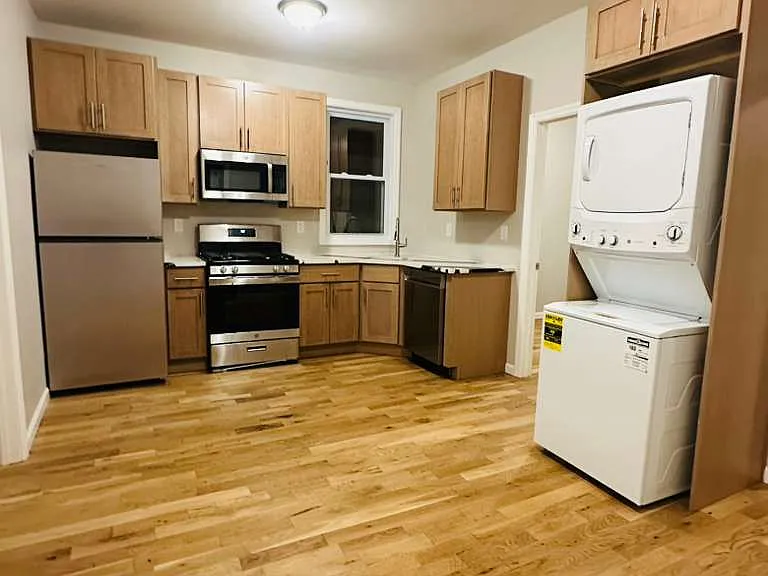 127 Harper Ave — Photo 2