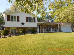 3601 Wood Point Dr, Ortonville, MI 48462