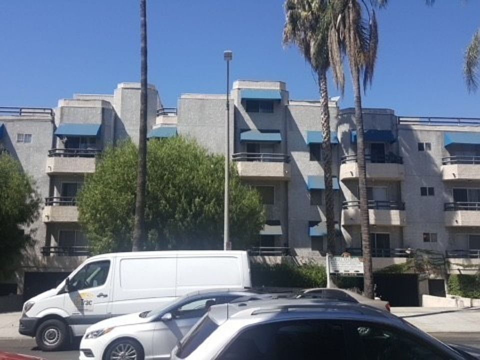 1st image of 515 S Harvard Blvd #208