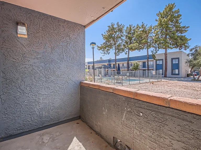 Rise Desert West — Photo 16