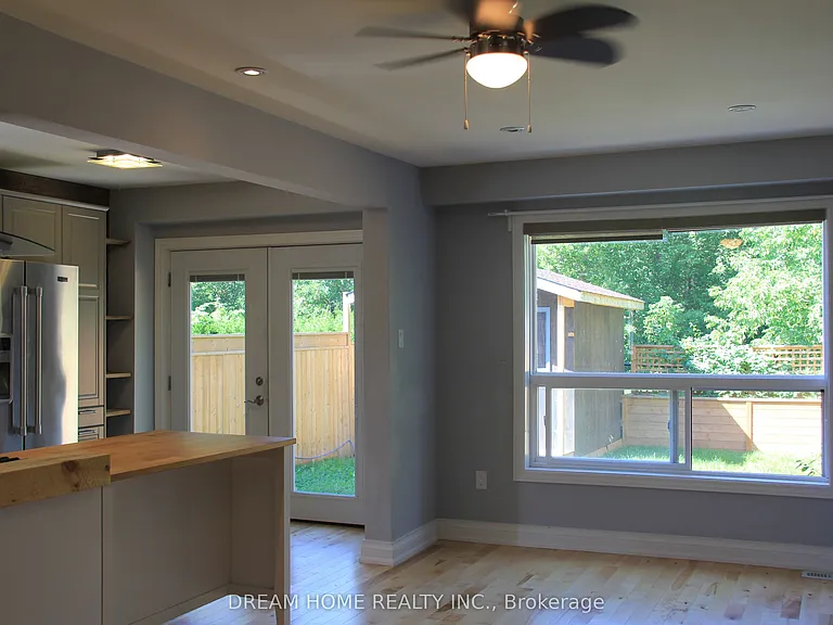 50 Pickett Cres — Photo 4