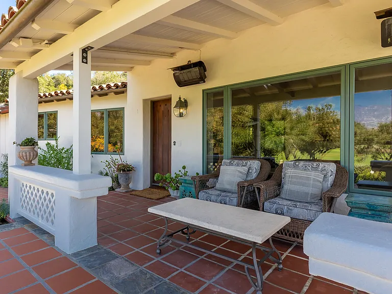 4015 Lago Dr — Photo 3