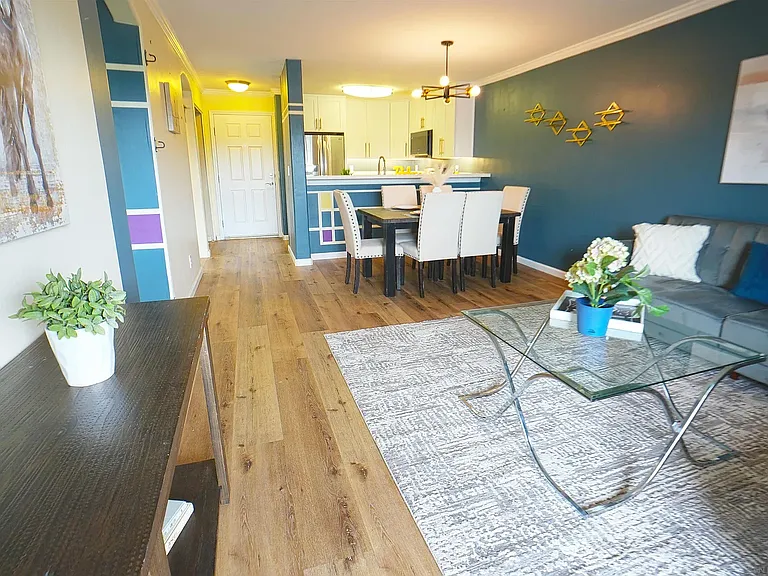 4534 60th St #221 — Photo 3