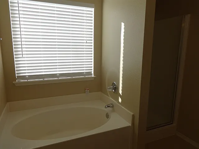 3006 Bradwood Ave — Photo 10