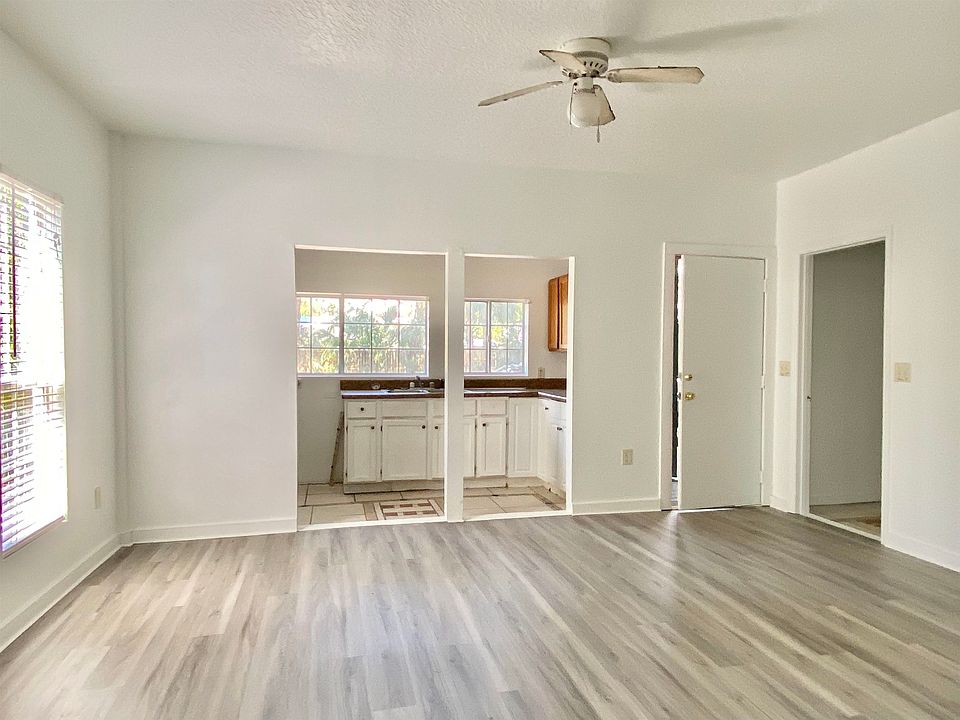 1st image of 116 Bridge St APT 2