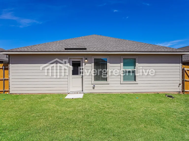 11628 SW 38th St — Photo 16
