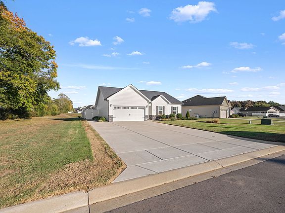 2nd image of 4621 Bomeadows Dr