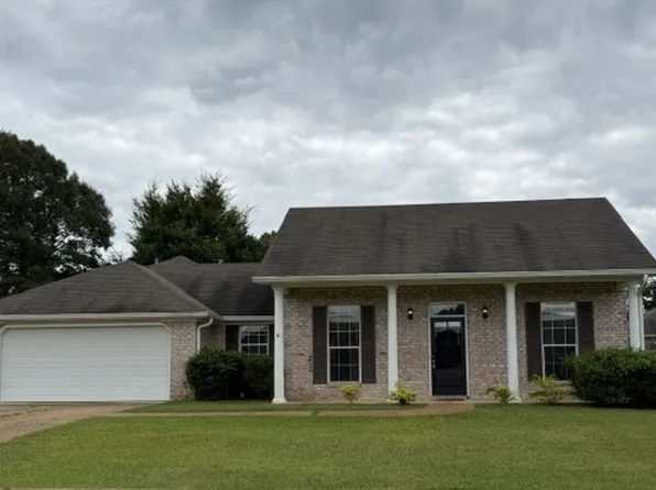 108 Cherry Bark Way, Pearl, MS 39208