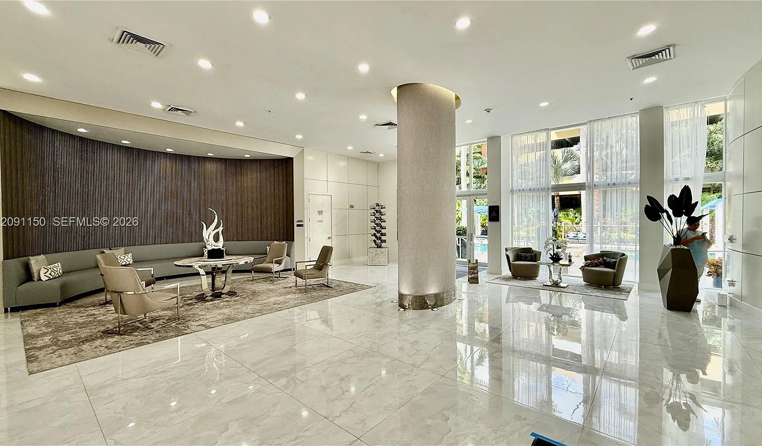 Venture At Aventura East — Photo 4