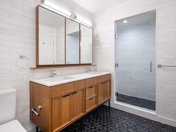 3rd image of 420 E 54th St APT 2805
