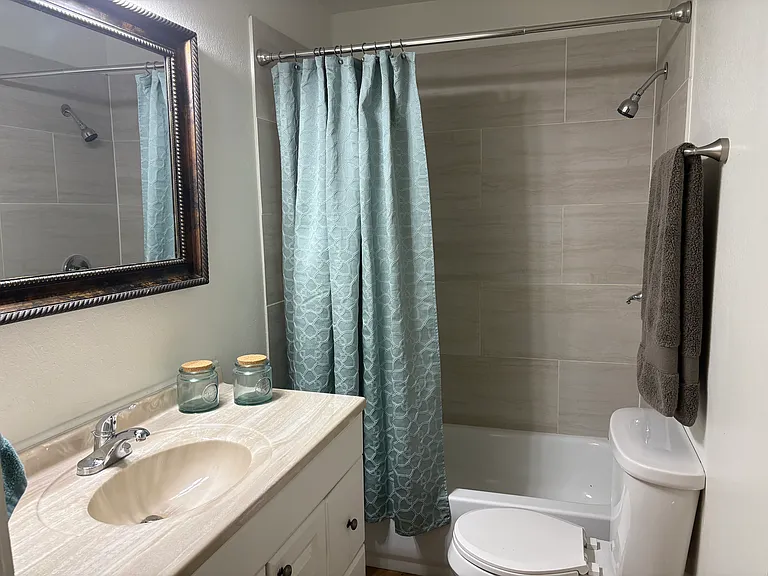 404 W Heron St — Photo 11