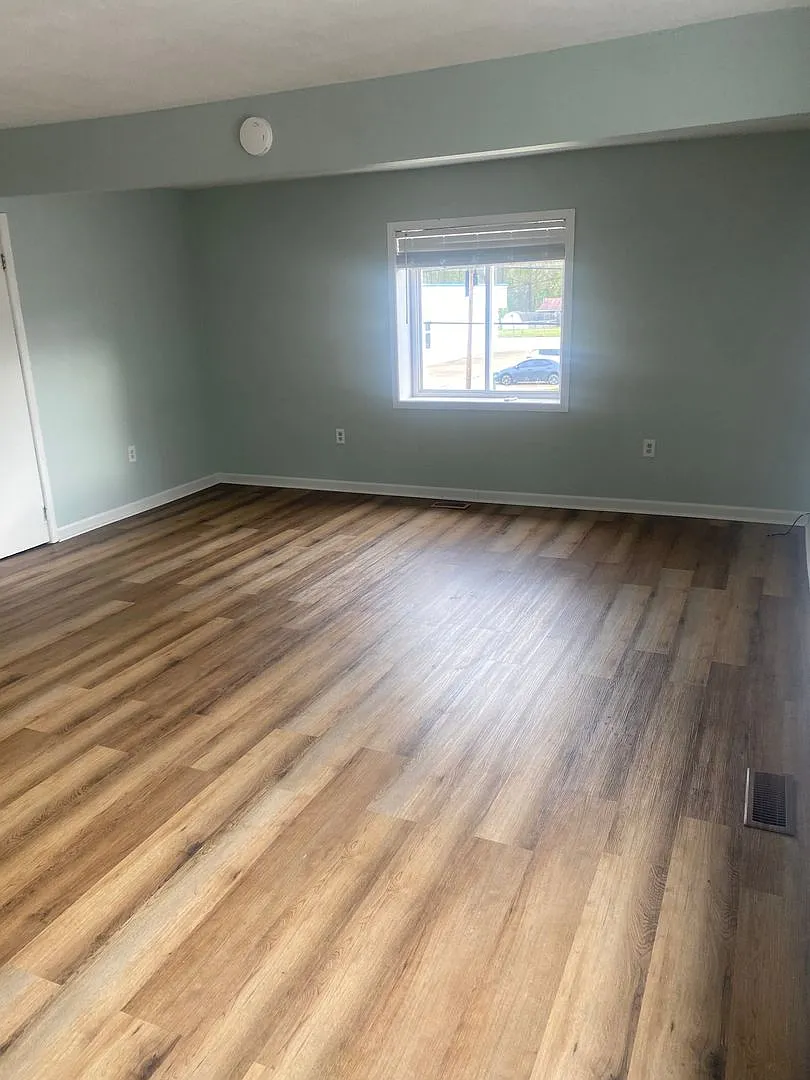 933 Roosevelt Blvd — Photo 4