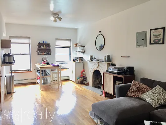 Rented by D'Andrea Craig Realty | media 11