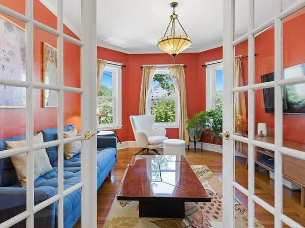 87 Winthrop St Unit 87, Medford, MA 02155
