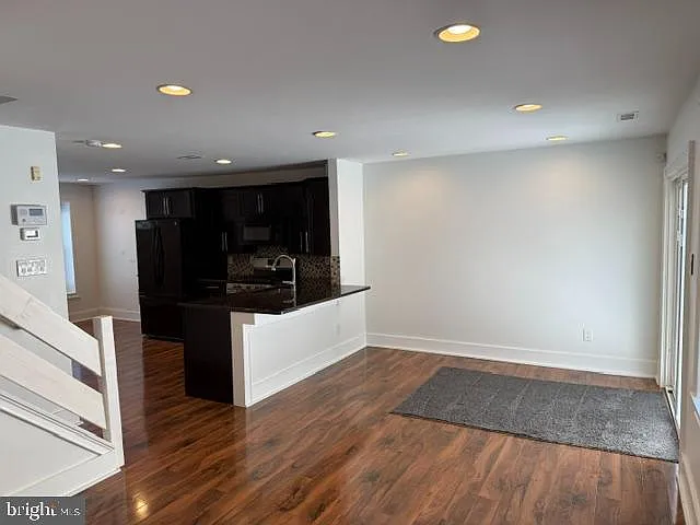 1070 Baywood Dr — Photo 6