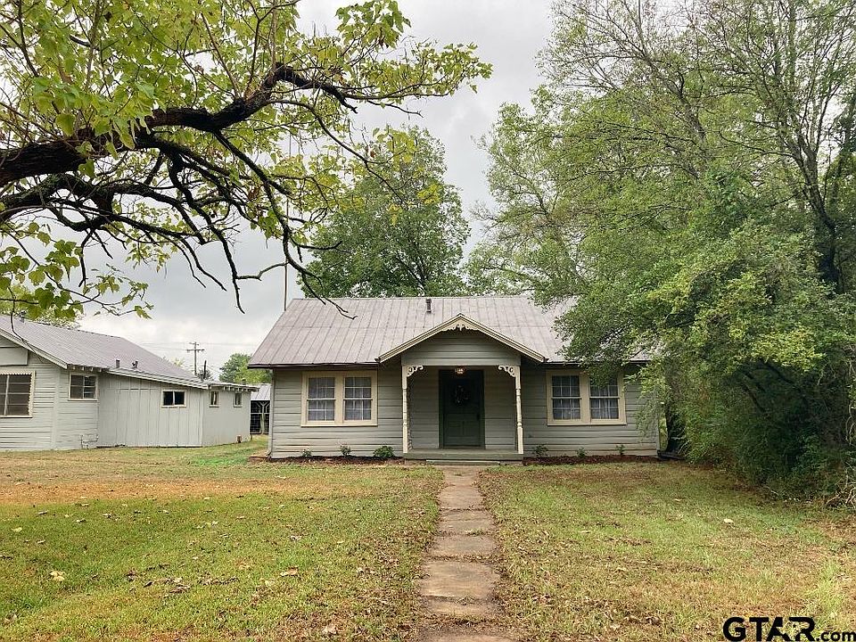216 W North St, Kilgore, TX 75662 MLS 23012790 Zillow
