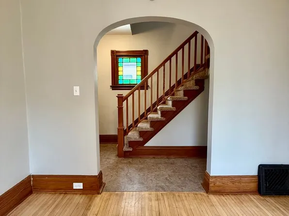 624 Central Ave N, Valley City, ND 58072