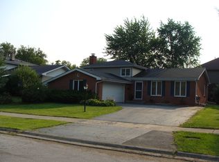 19148 Pierce Ct, Homewood, IL 60430