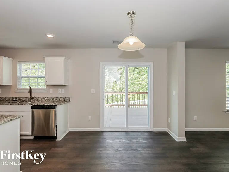 8016 Starnes Randall Rd — Photo 6