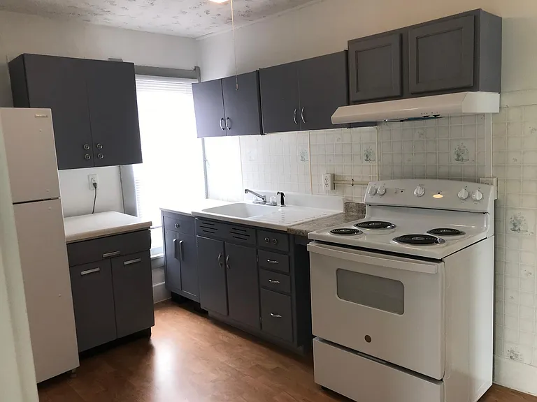 414 1/2 SW 2nd St — Photo 3
