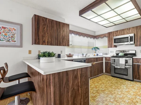 94-1127 Polinahe Pl, Waipahu, HI 96797