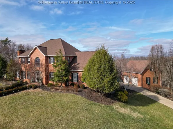 7 Heavenly Pl, Huntington, WV 25705