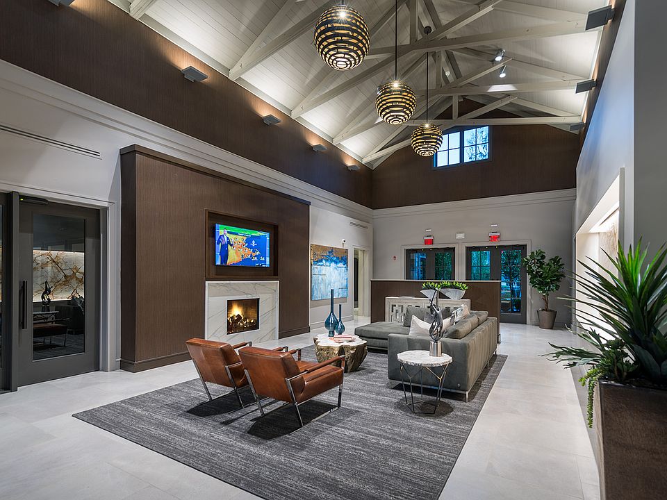 Clubhouse Lobby