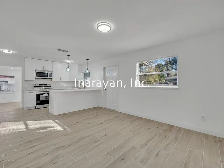 1224 Helen St — Photo 6