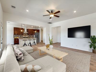 111 Las Palomas Dr, La Vernia, TX, 78121