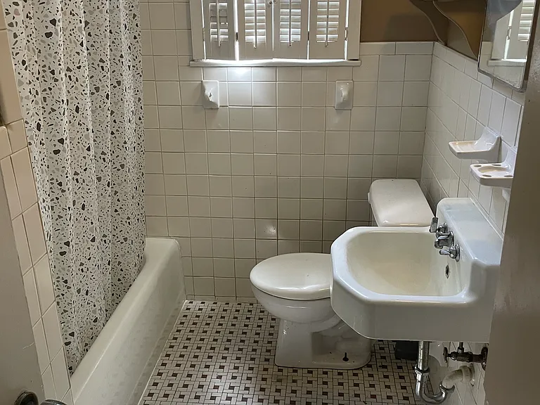 3802 Farwood Dr — Photo 3