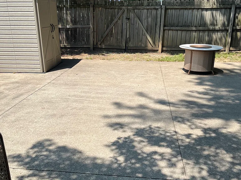 3039 Wentworth Ave — Photo 15
