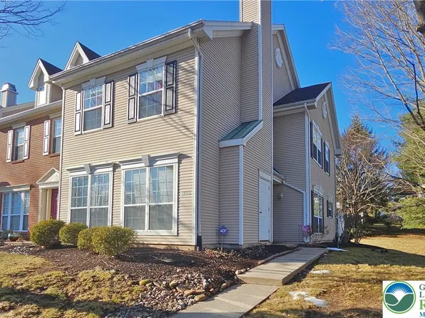 1950 Chancellor St, Hellertown, PA 18055