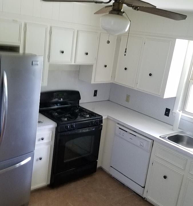 1st image of 206 Kingsrow Dr