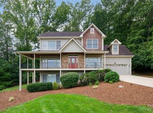 340 Scarlet Tanager Ct, Arden, NC 28704
