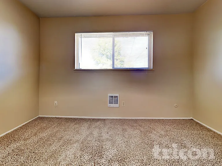 10061 Lincoln Village Dr — Photo 7