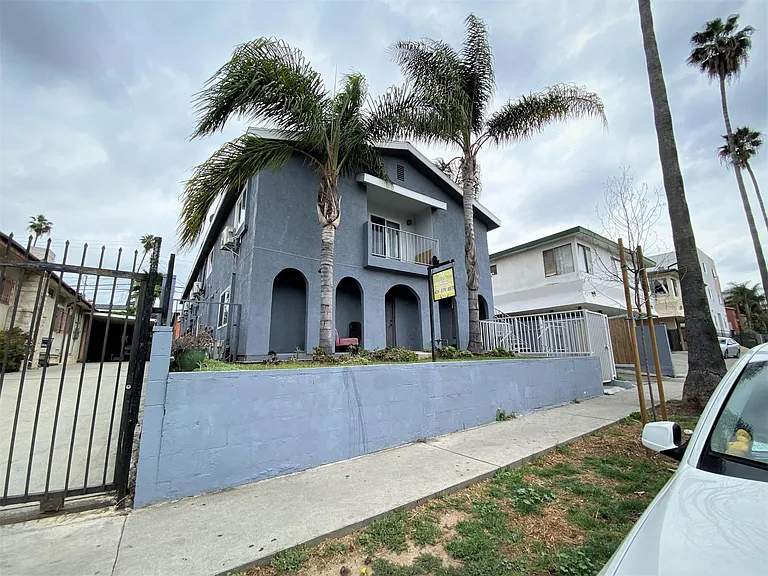 172 N Mariposa Ave #C — Photo 14