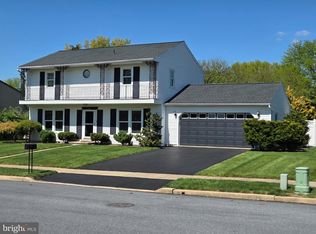 811 Carman Dr, Wyomissing, PA 19610