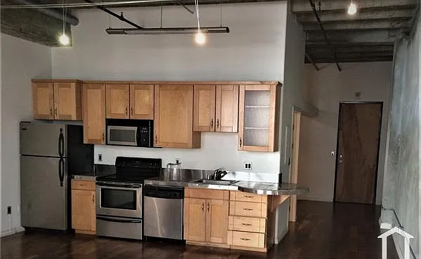 312 W 5th St #1010 — Photo 5