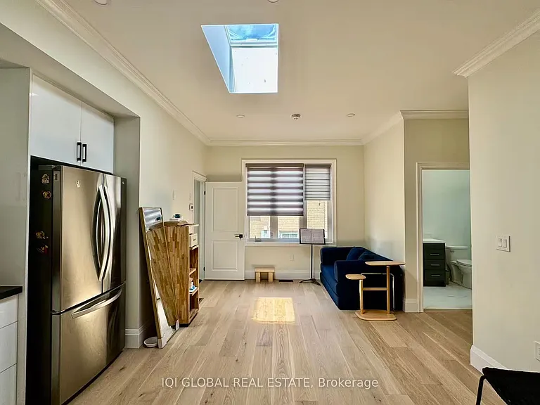 57 Threadneedle Cres — Photo 12